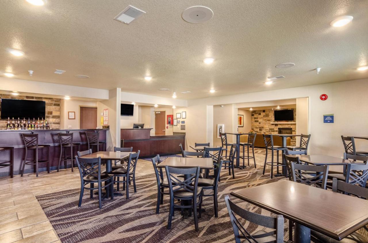 Cobblestone Inn & Suites - Bridgeport Exterior foto